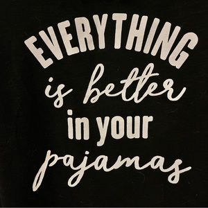 LAST DAY! Cute pj top! 🌃